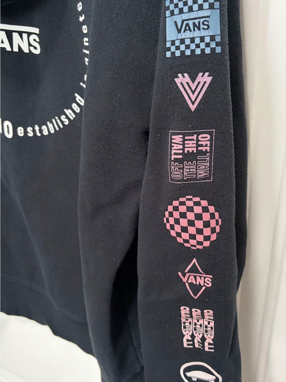 Vans Off The Wall Black Graphic Hoodie Pullover Logo Sleeve Adult Small - Picture 5 of 5